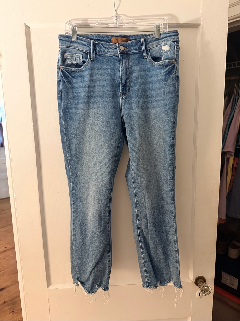 Judy Blue Kick Flare Jeans – Medium Wash
